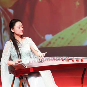 日本护士XXXX后入式
